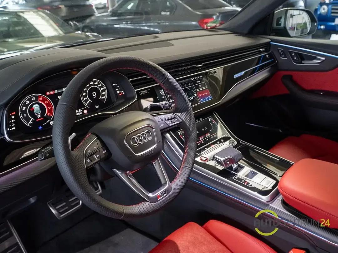 Audi RS Q8 - Thumbnail 11