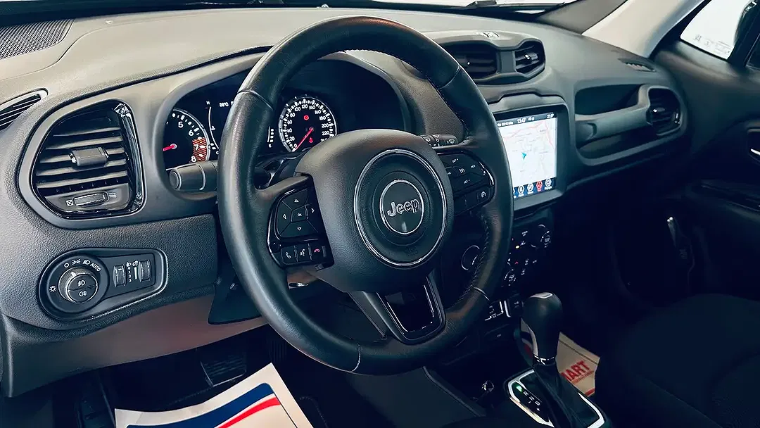 Jeep Renegade - Thumbnail 10