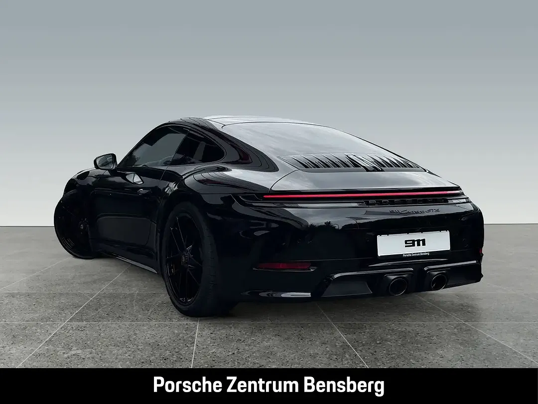 Porsche 992 - Thumbnail 3