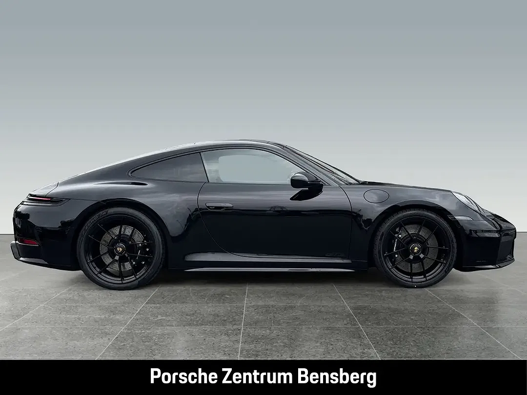 Porsche 992 - Thumbnail 5