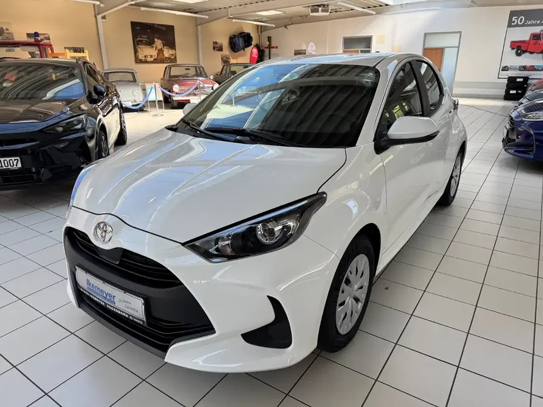 Toyota Yaris - Thumbnail 1