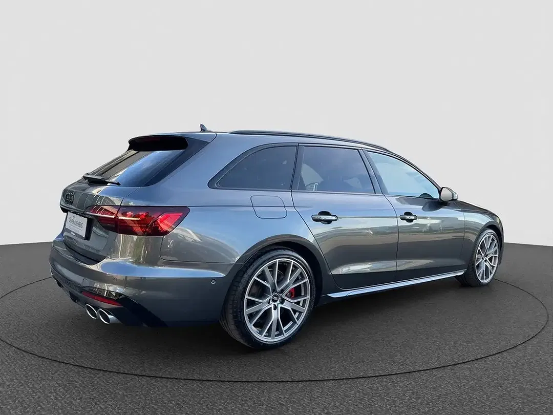Audi S4 - Thumbnail 6
