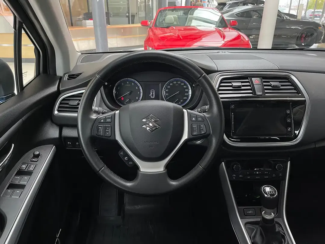 Suzuki SX4 S-Cross - Thumbnail 10