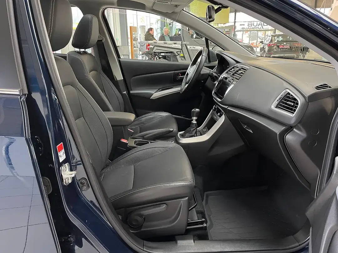 Suzuki SX4 S-Cross - Thumbnail 14