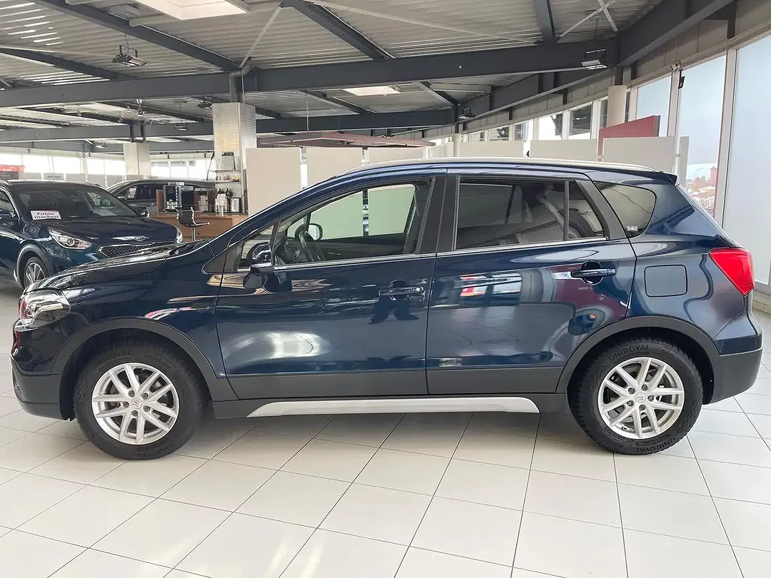 Suzuki SX4 S-Cross - Thumbnail 3