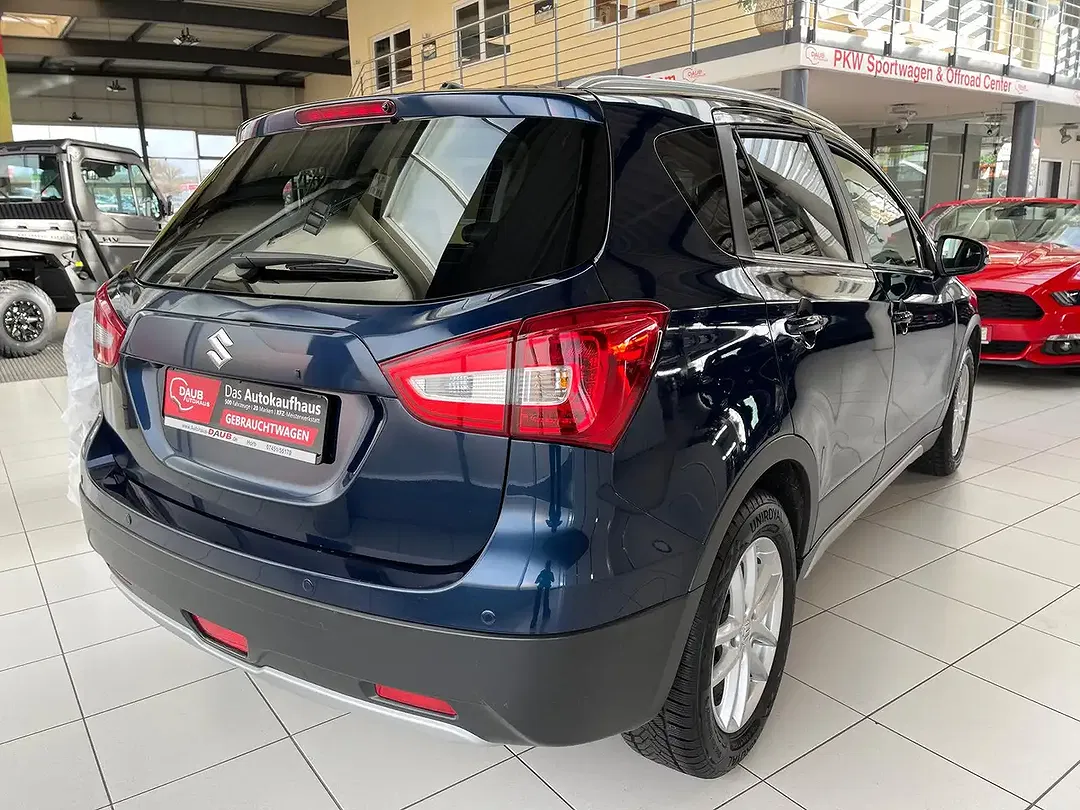 Suzuki SX4 S-Cross - Thumbnail 5