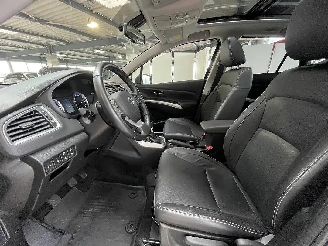Suzuki SX4 S-Cross - Thumbnail 9