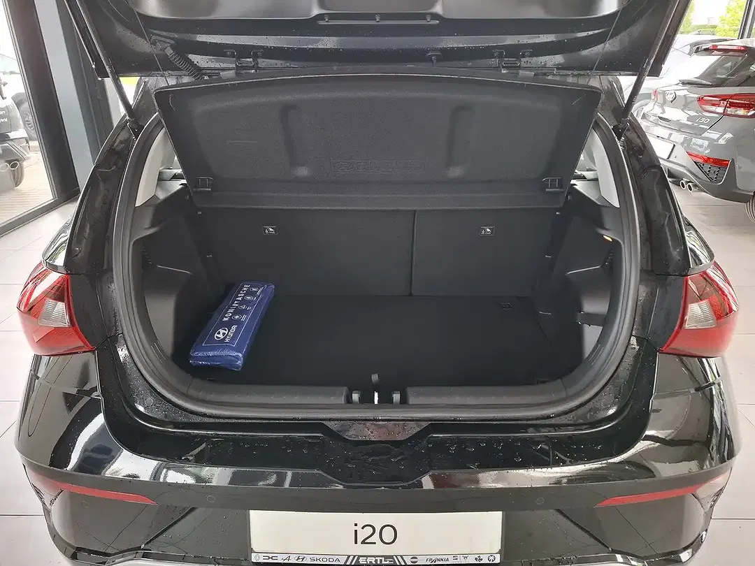 Hyundai i20 - Thumbnail 9