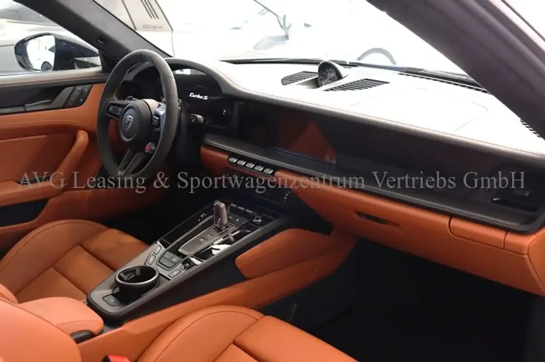 Porsche 992 - Thumbnail 12