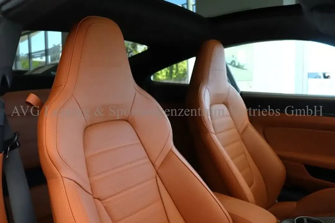 Porsche 992 - Thumbnail 13