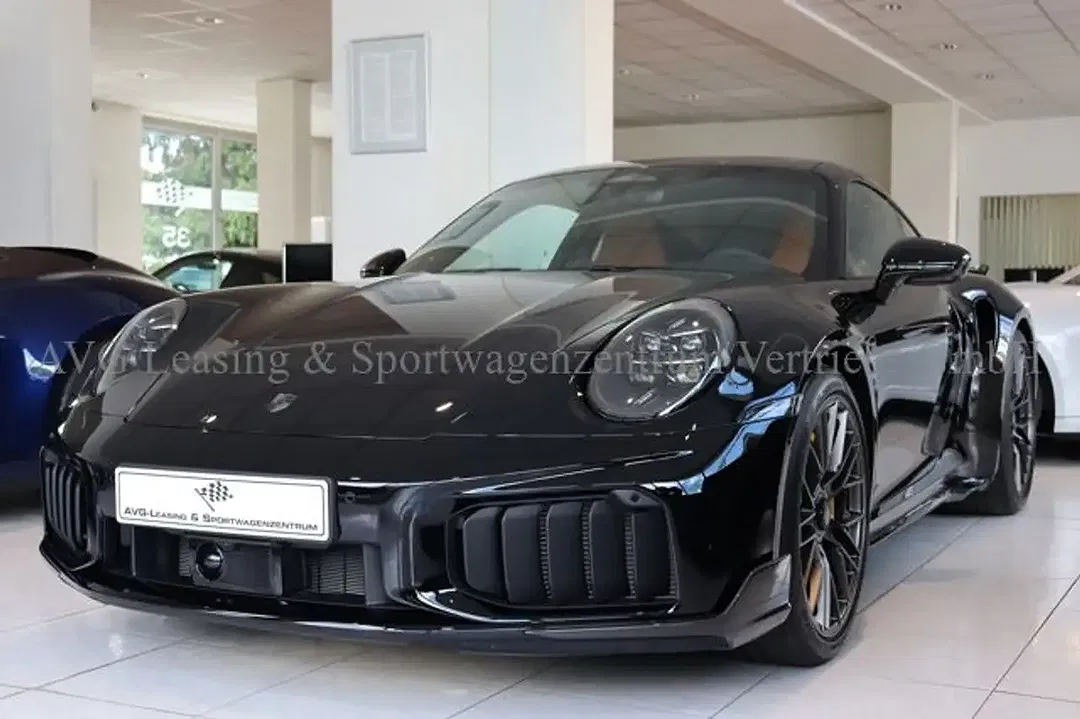 Porsche 992 - Thumbnail 4