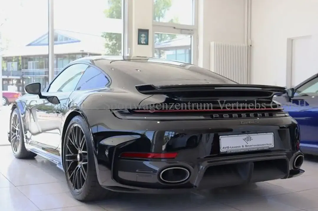Porsche 992 - Thumbnail 5