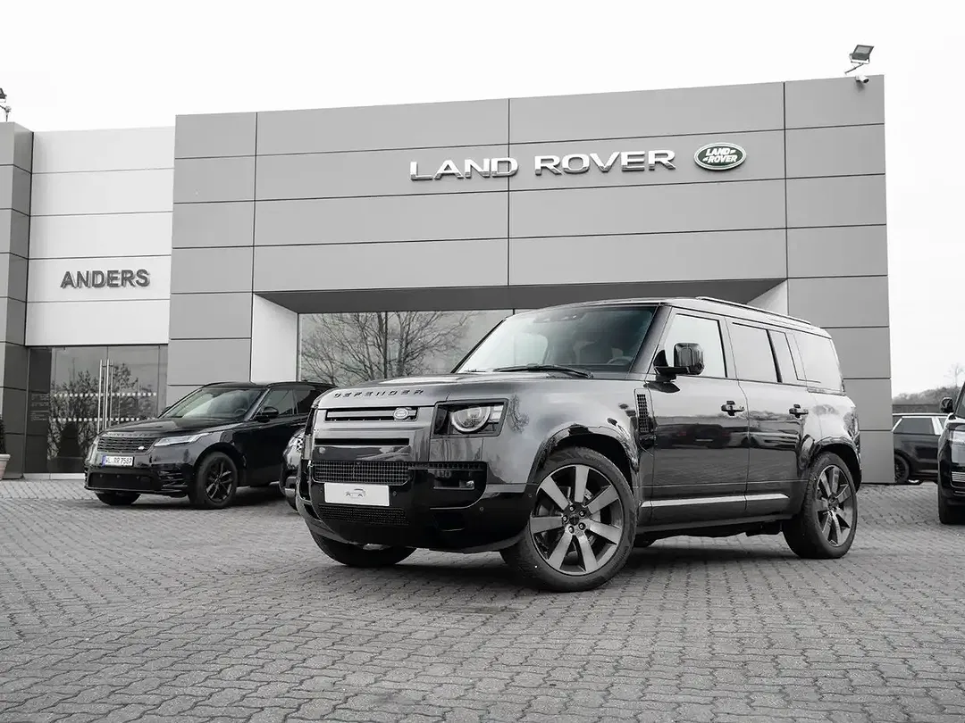 Land Rover Defender - Thumbnail 10