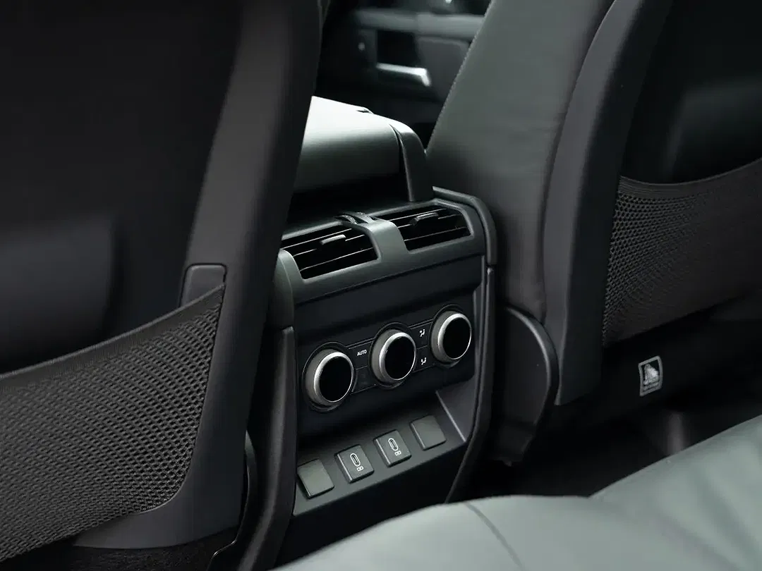 Land Rover Defender - Thumbnail 15