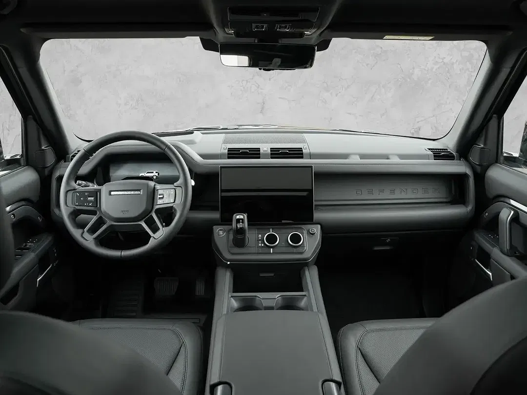 Land Rover Defender - Thumbnail 4