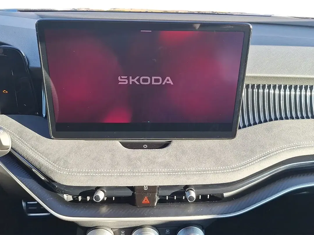 Skoda Superb - Thumbnail 12