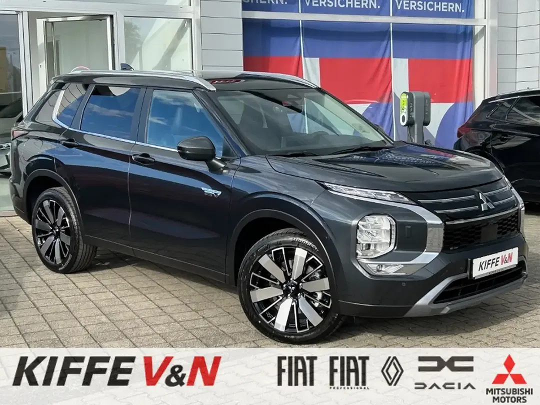 Mitsubishi Outlander - Thumbnail 1