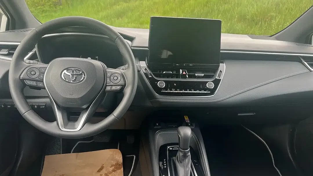 Toyota Corolla - Thumbnail 8