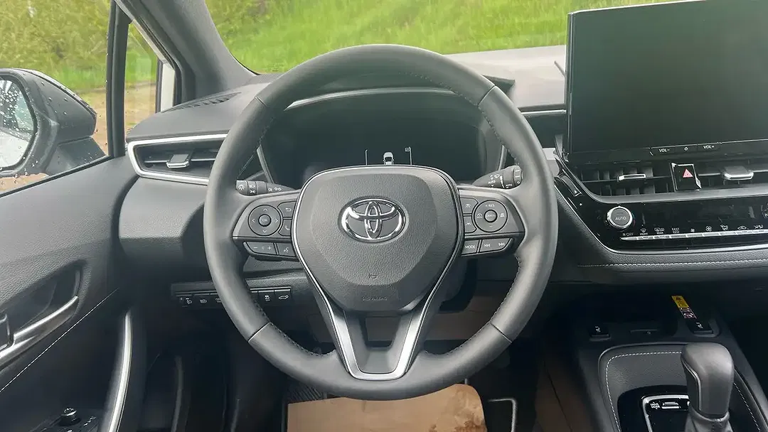 Toyota Corolla - Thumbnail 9