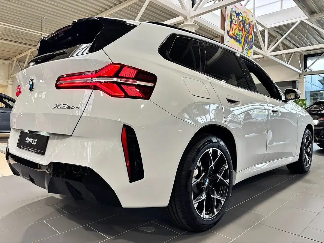 BMW X3 - Thumbnail 3