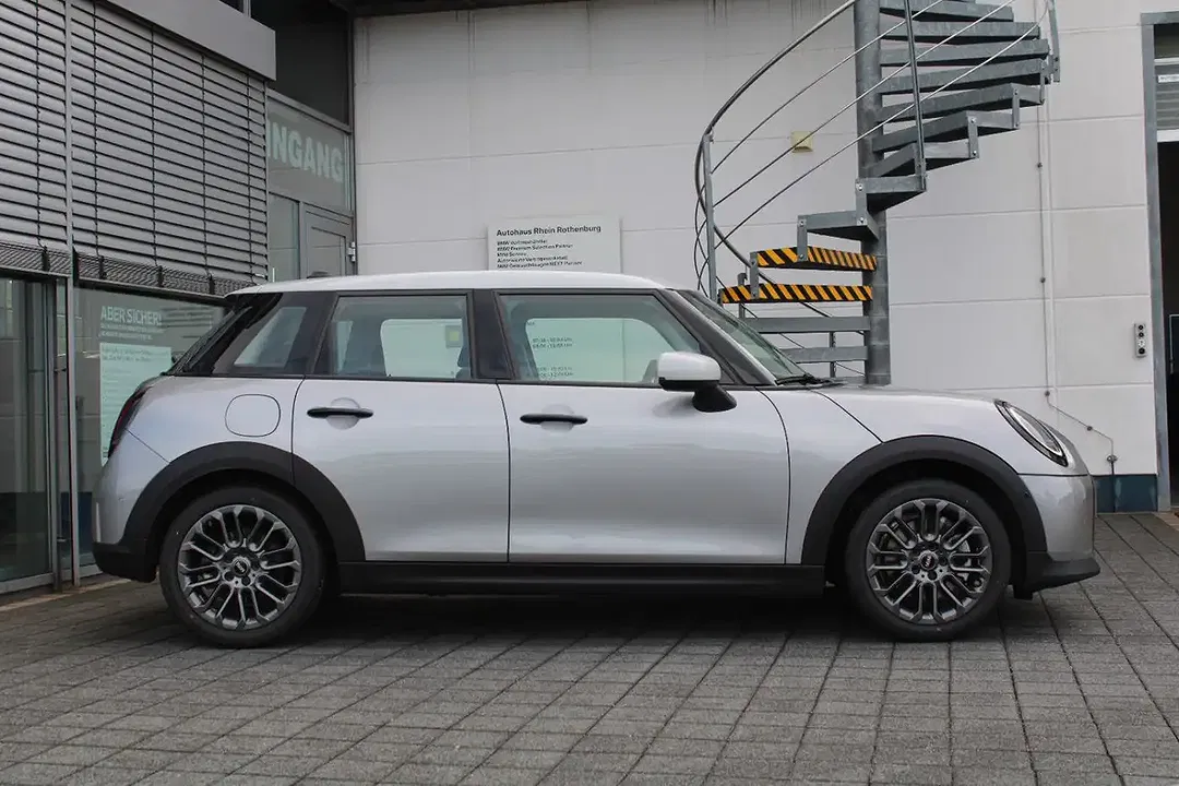 MINI Cooper C - Thumbnail 4