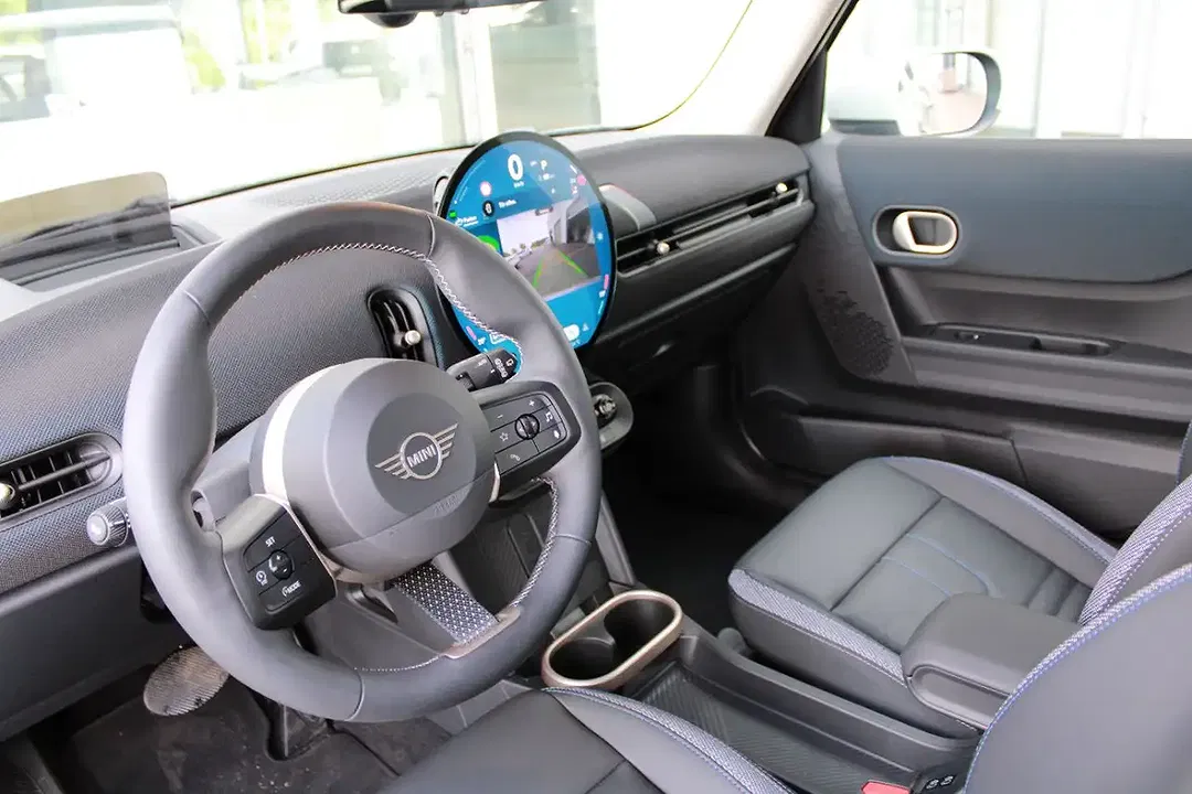 MINI Cooper C - Thumbnail 9