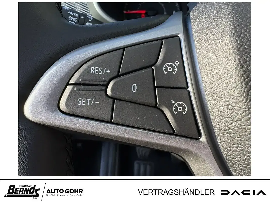 Dacia Sandero - Thumbnail 8