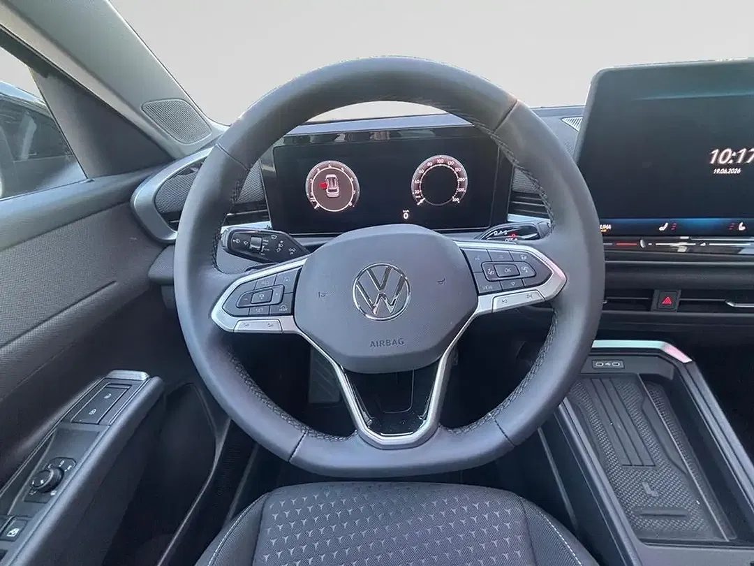 Volkswagen T-Roc - Thumbnail 11