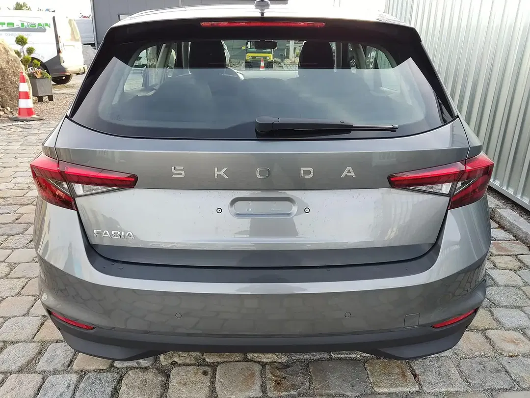 Skoda Fabia - Thumbnail 12