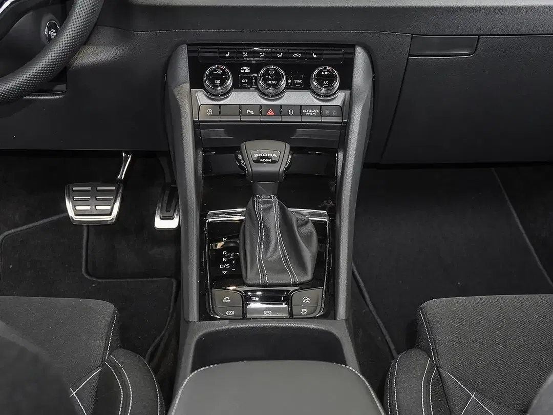 Skoda Karoq - Thumbnail 11