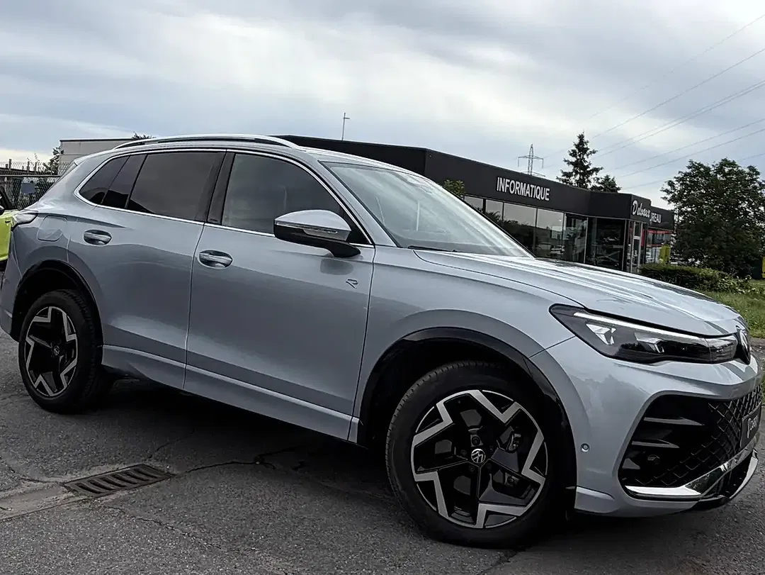 Volkswagen Tiguan - Thumbnail 10