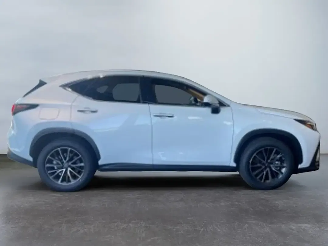Lexus NX 450h+ - Thumbnail 5