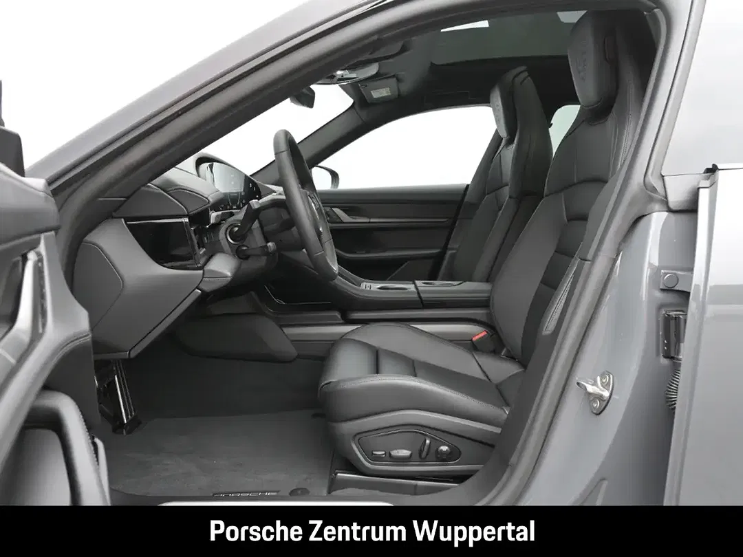 Porsche Taycan - Thumbnail 14