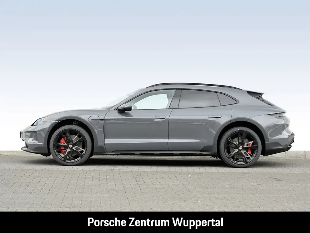 Porsche Taycan - Thumbnail 2