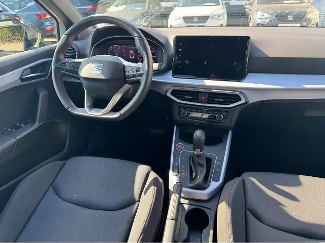 SEAT Arona - Thumbnail 12