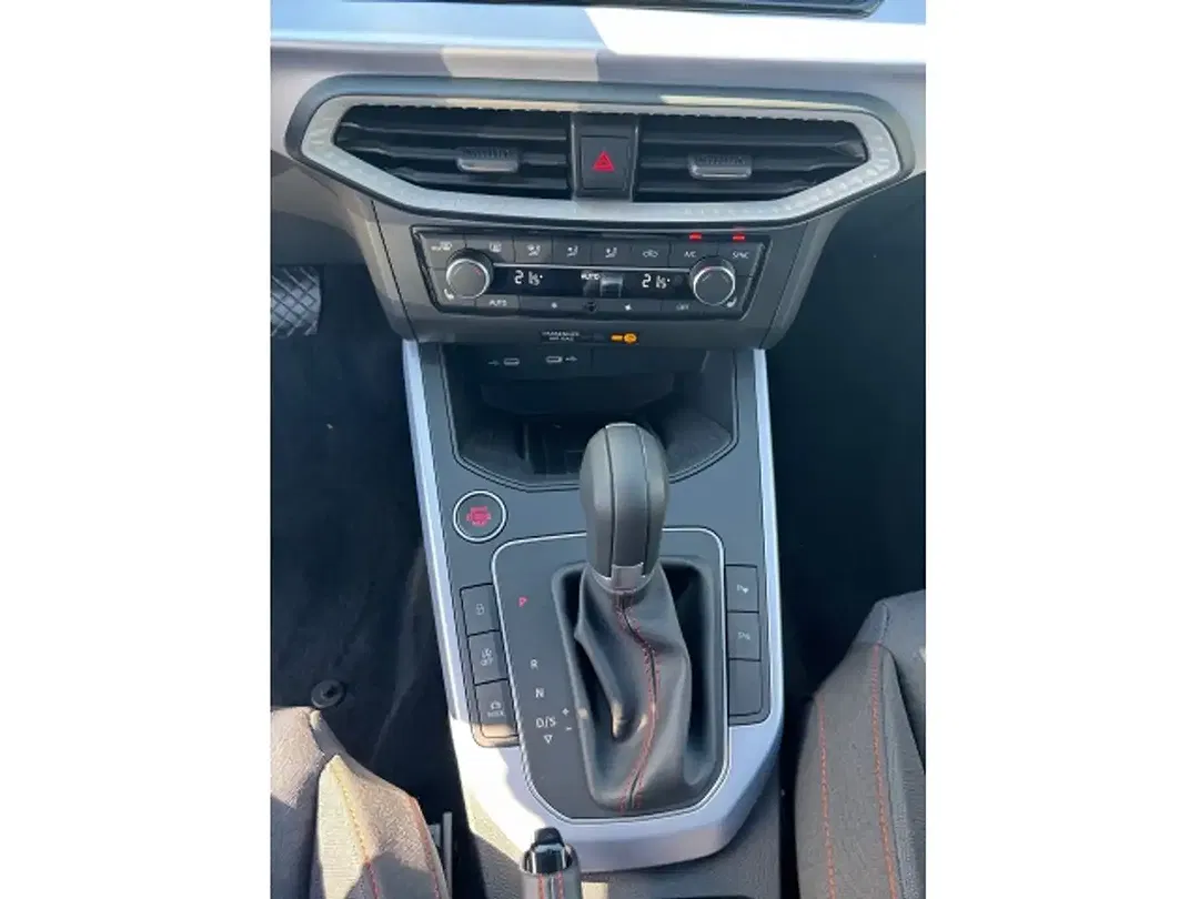 SEAT Arona - Thumbnail 14