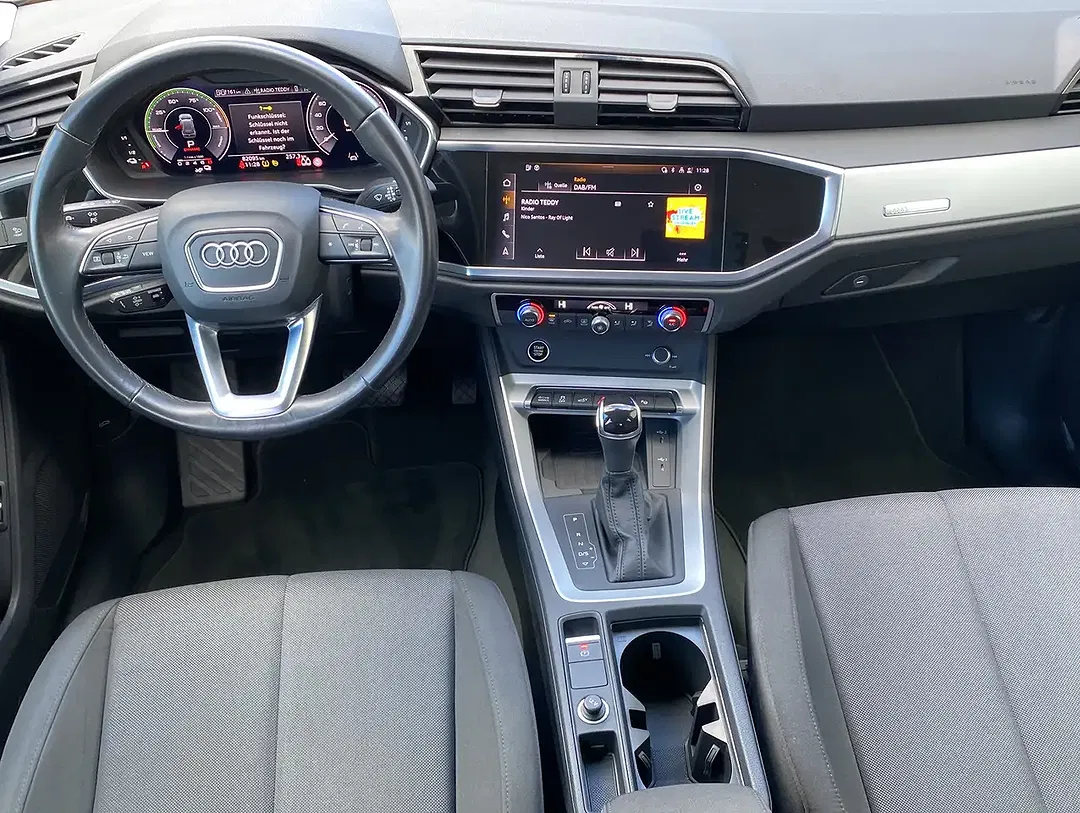 Audi Q3 - Thumbnail 10