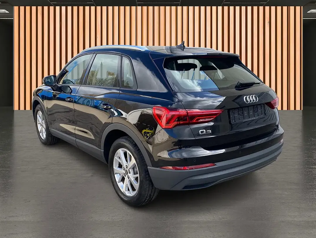 Audi Q3 - Thumbnail 12