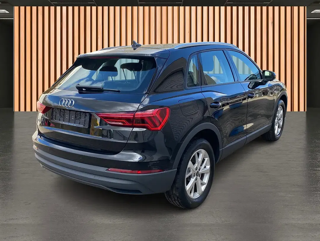 Audi Q3 - Thumbnail 18