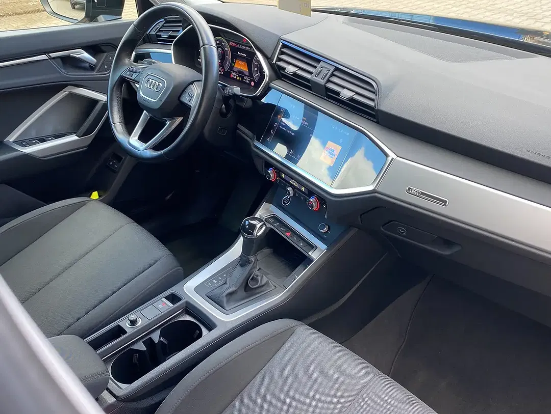 Audi Q3 - Thumbnail 7