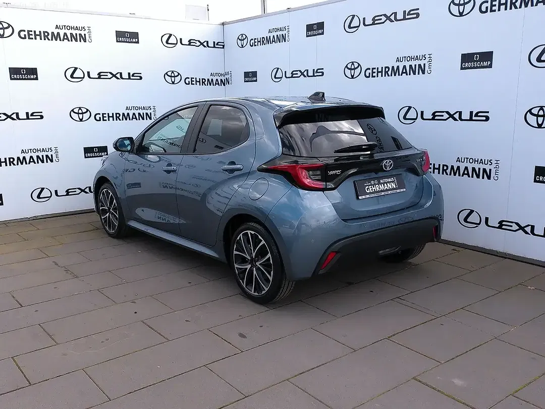 Toyota Yaris - Thumbnail 3