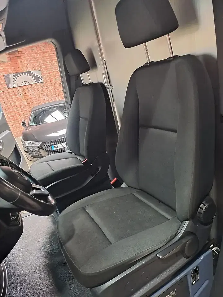 Mercedes-Benz Sprinter - Thumbnail 12