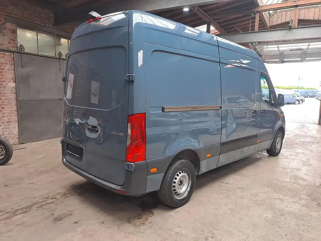 Mercedes-Benz Sprinter - Thumbnail 6