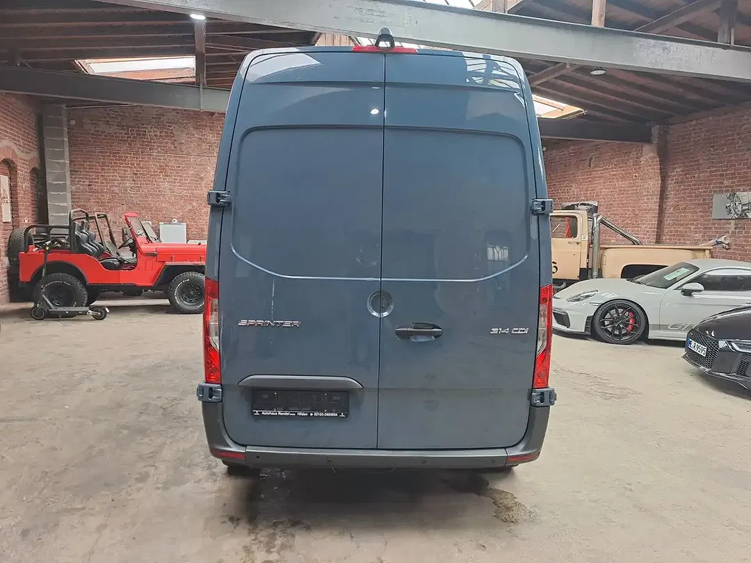 Mercedes-Benz Sprinter - Thumbnail 7