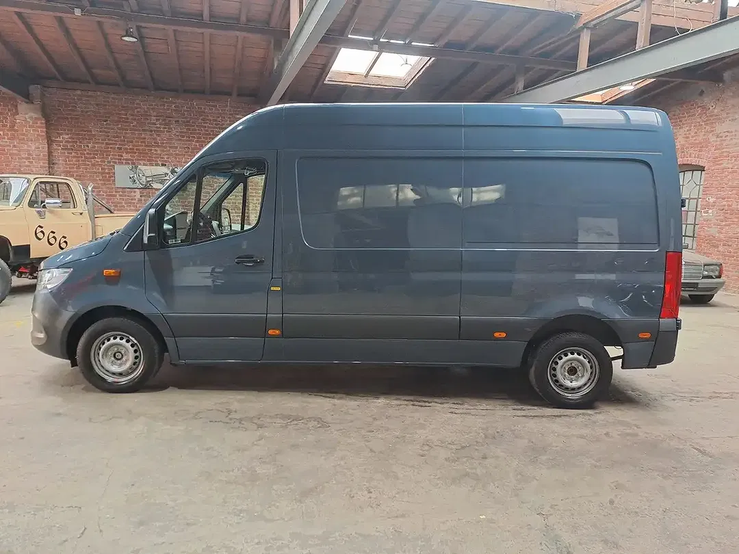 Mercedes-Benz Sprinter - Thumbnail 9