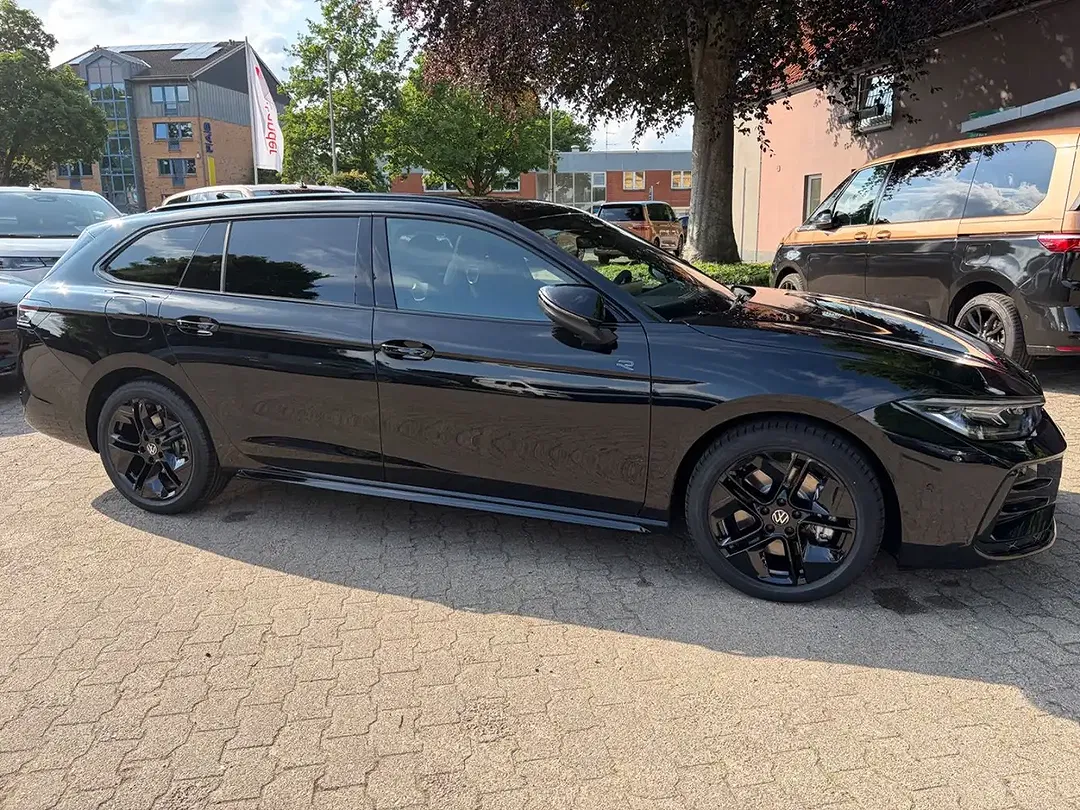 Volkswagen Passat Variant - Thumbnail 2