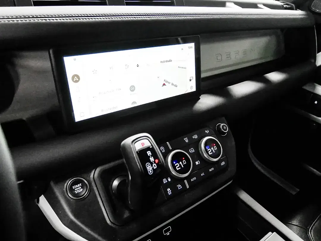 Land Rover Defender - Thumbnail 13