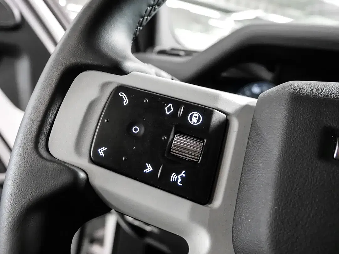 Land Rover Defender - Thumbnail 15