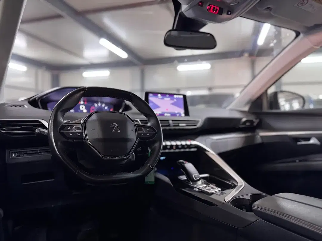 Peugeot 5008 - Thumbnail 11