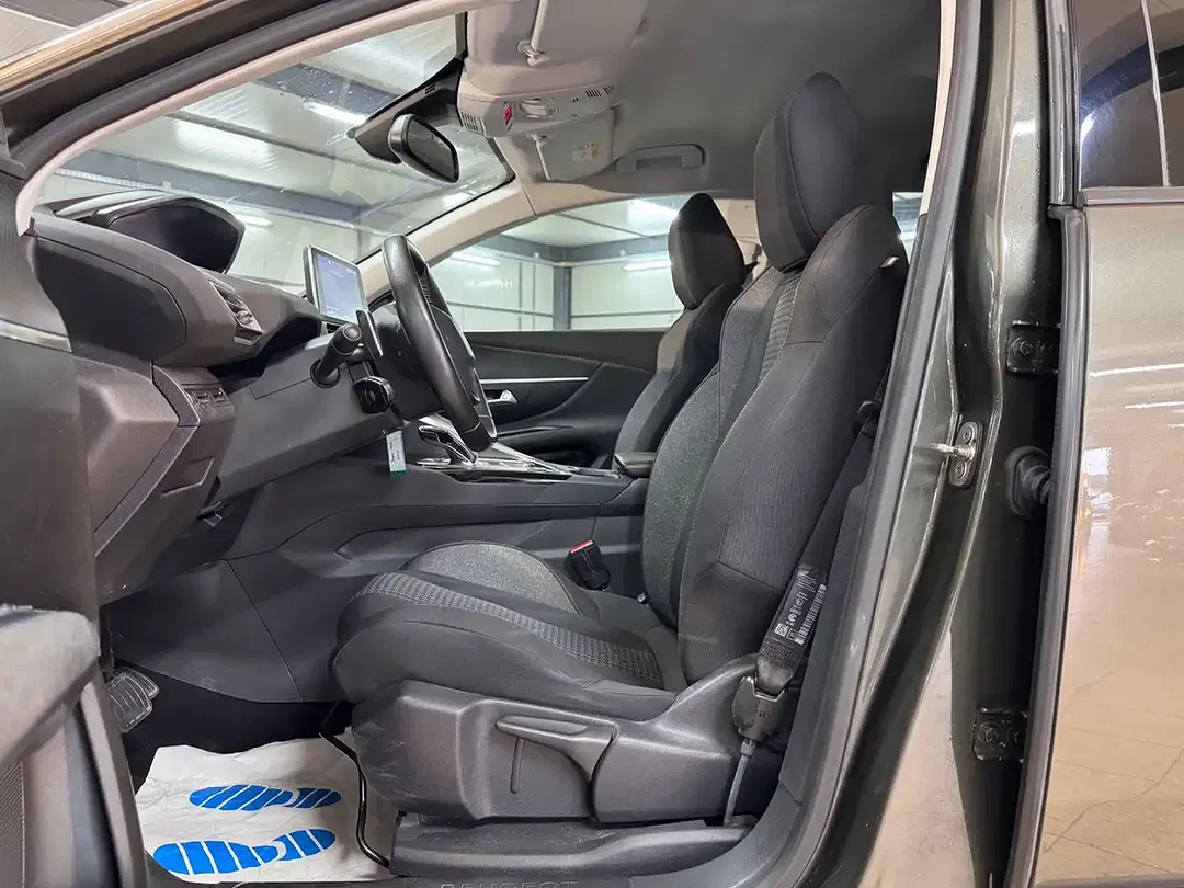 Peugeot 5008 - Thumbnail 9